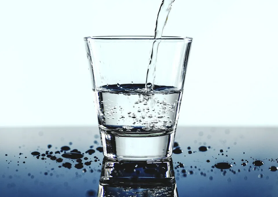  Bere acqua ozonizzata è un metodo naturale e senza effetti collaterali che può portare numerosi benefici